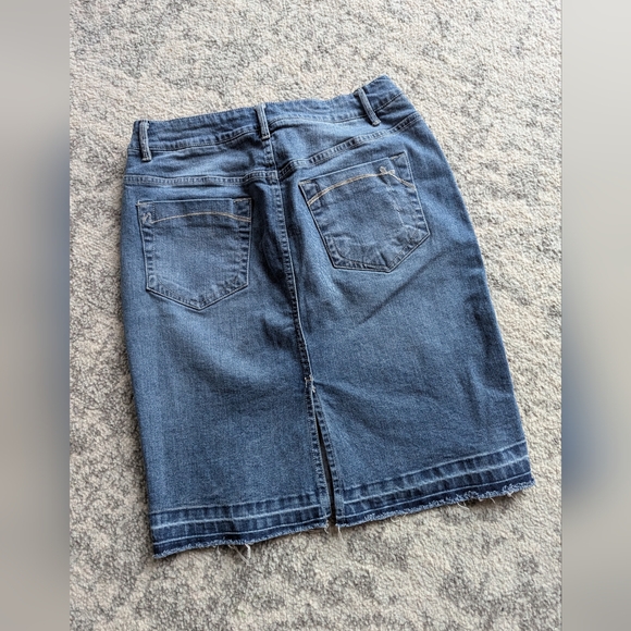 Nanette Lepore jean denim skirt women's size 6 distressed frayed hem destroyed - Picture 6 of 8
